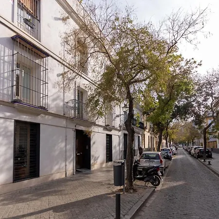 Alkazar Gardens Old Town 6 Pax 아파트 *
